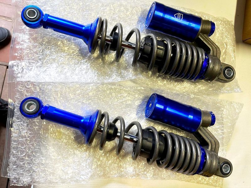 Амортизаторы на мотоцикл Honda CB400, Yamaha XJR400 - 340мм 956181449 фото